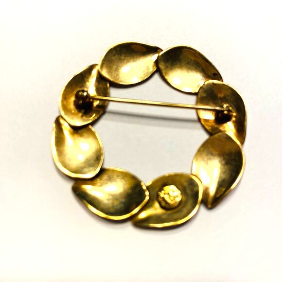 Vintage Winard 12K GF brooch wreath texture dimensional gold pin classic jewelry - Picture 5 of 5